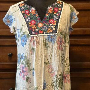 Savanna Jane Embroidered Floral Blouse